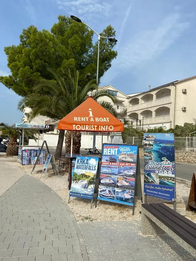 Dragazzo Studio Trogir 0*,  Croatia