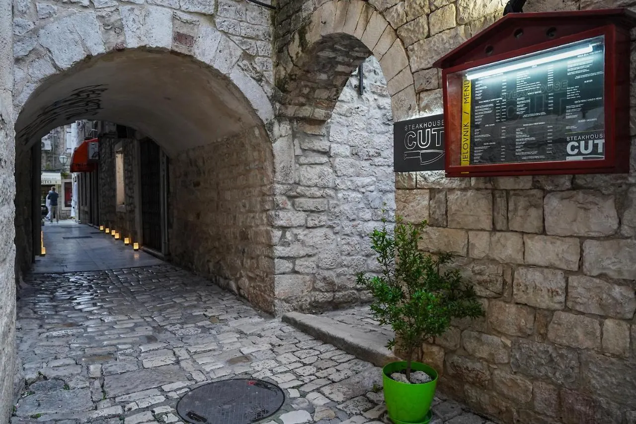 Apartment Dragazzo Studio Trogir Croatia